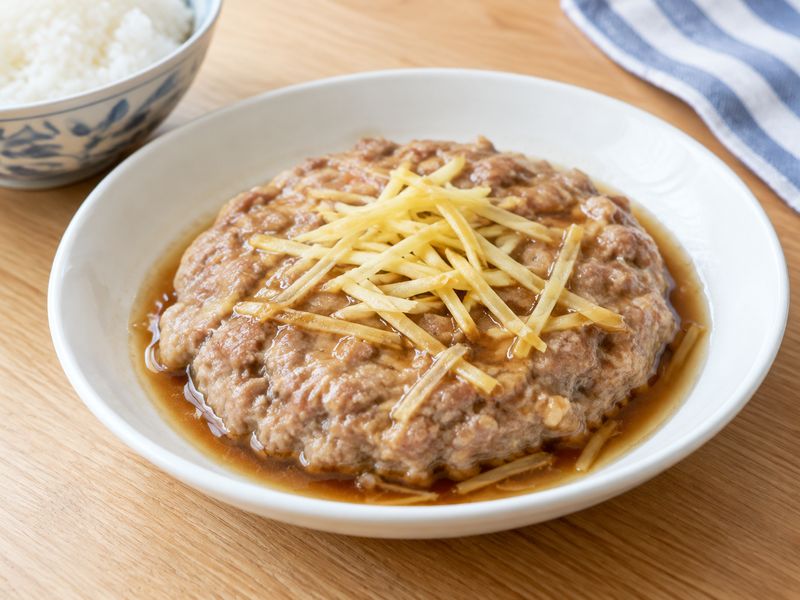 Illustration of Steamed pork patty with salted fish